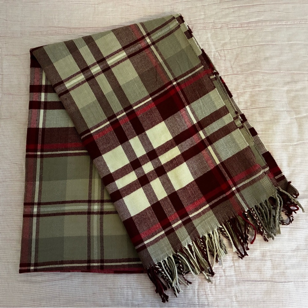 GAP Red and Tan Plaid Scarf - Picture 2 of 7
